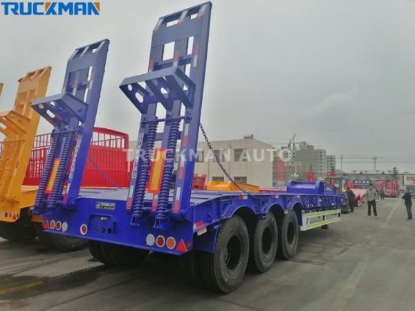Venda de reboques de 3 eixos