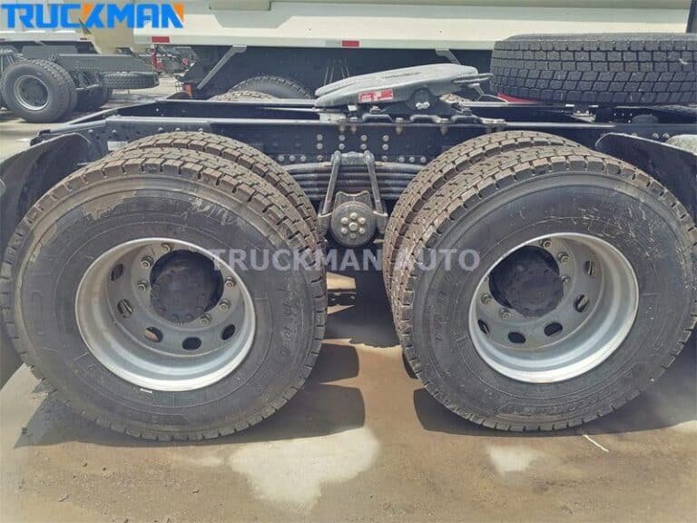 Pneus de alta qualidade no camião trator SINOTRUK HOWO 6x4