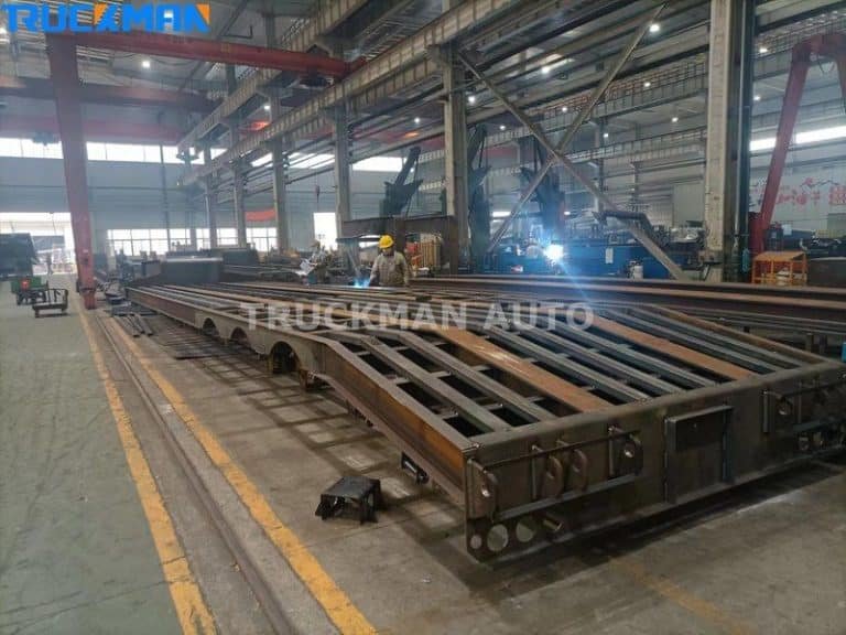 Fabrico de semi-reboques de plataforma baixa de alta resistência