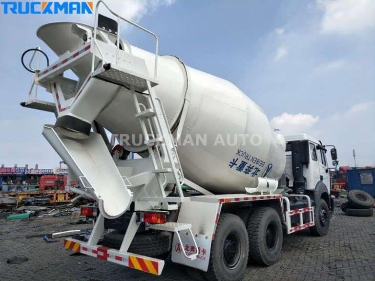 Caminhão betoneira 6x4 BEIBEN com uma capacidade de tanque de 8m³, este é um caminhão de alta qualidade para diferentes trabalhos. O tanque é feito de material de placa de manganês Q355 com alta resistência e tenacidade, que tem boa capacidade de carga durante o processo de trabalho e não é propenso a quebrar, melhorando a segurança e confiabilidade.