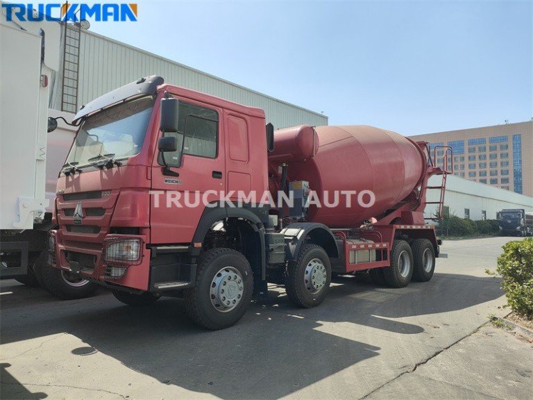 Caminhão betoneira SINOTRUK HOWO 8x4 12 Metros Cúbicos