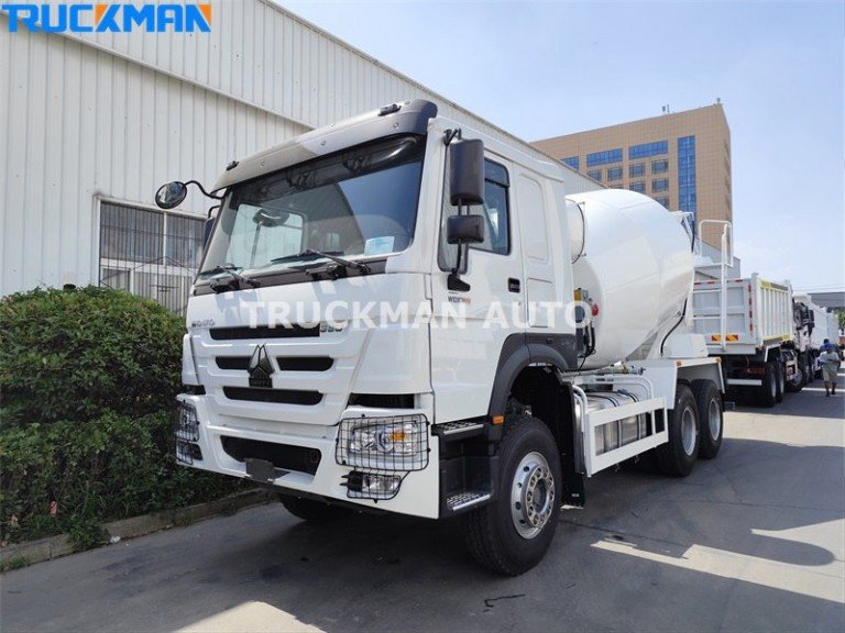 Caminhão betoneira SINOTRUCK HOWO 10 Metros Cúbicos