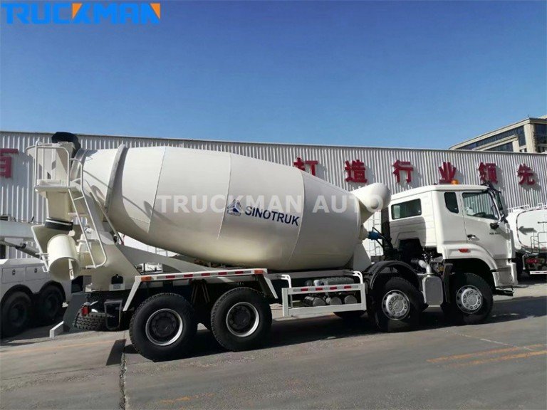 Caminhão betoneira SINOTRUCK HOWO NX 8x4 12 rodas para venda
