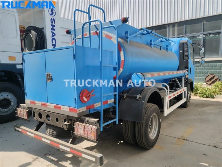 Caminhão tanque de combustível SINOTRUK