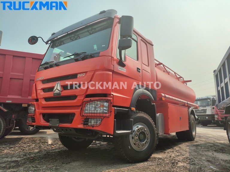 Caminhão cisterna de combustível SINOTRUK HOWO 4x2 15000 litros
