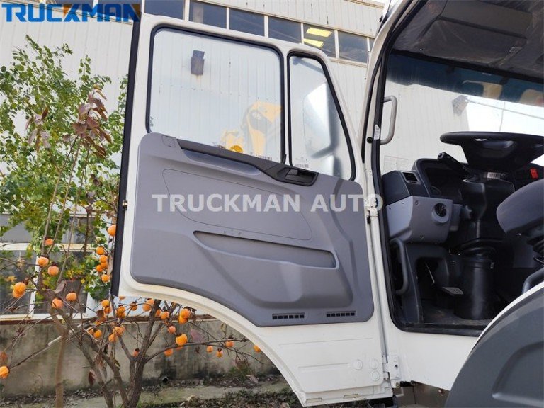 Caminhão betoneira North Benz 6x4 10 rodas Cabine