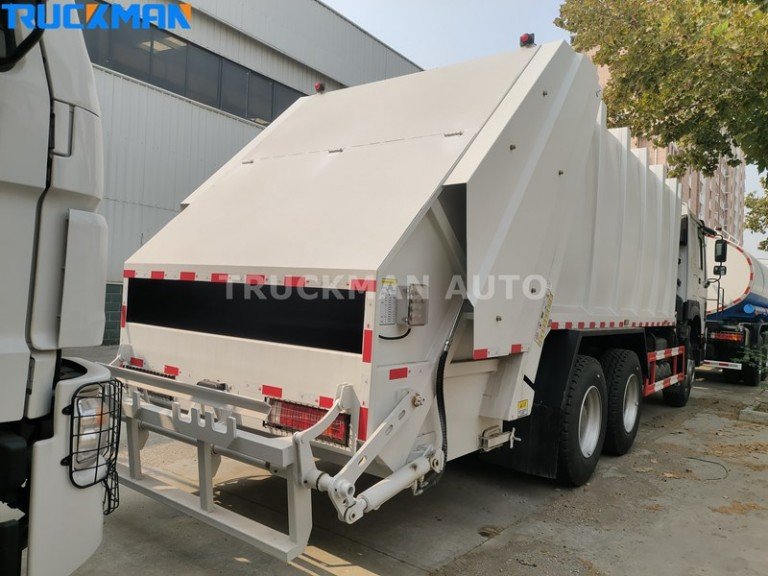 Caminhão de lixo compactador HOWO