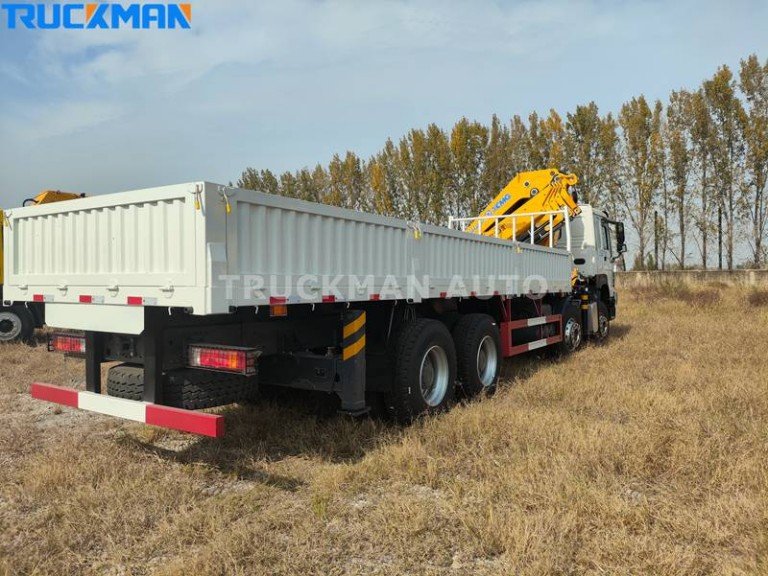 Caminhão guindaste HOWO 8X4