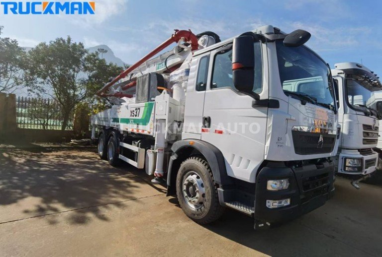 Caminhão bomba HOWO 6X4
