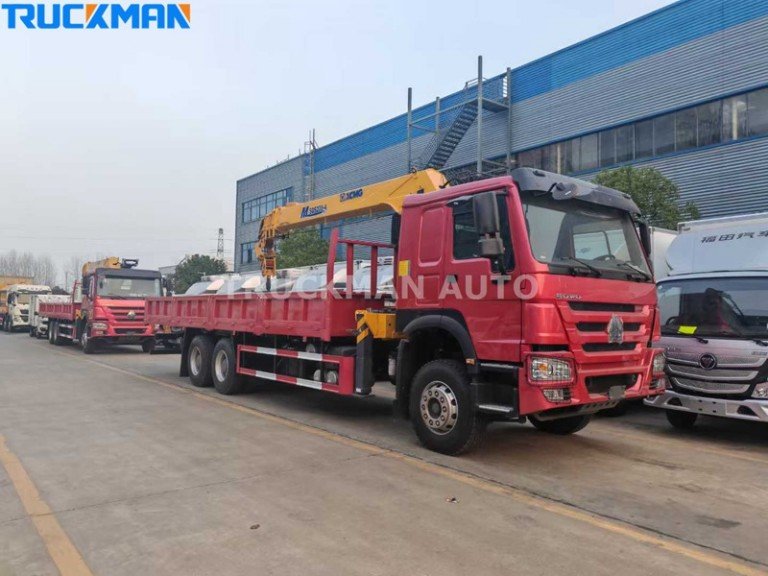 Guindaste de caminhão SINOTRUCK HOWO 6x4