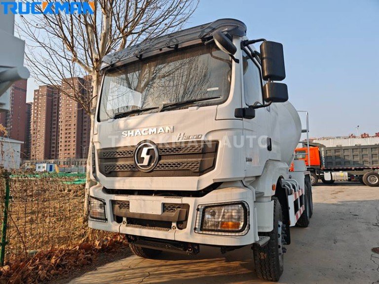 Caminhão betoneira SHACMAN H3000