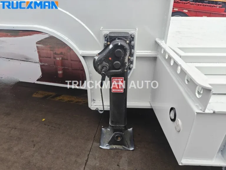 Trem de pouso JOST A300C em um reboque de 4 linhas e 8 eixos com caçamba baixa